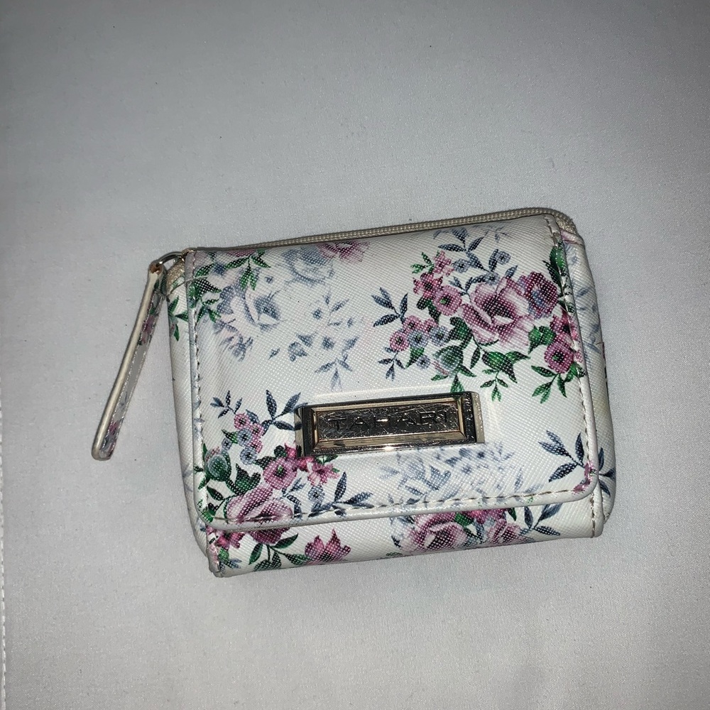 Tahari white floral wallet